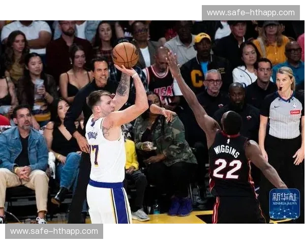 巅峰对垒：紫金王朝与南海岸铁血的意志较量——热火vs湖人总决赛第二场直播全瞻